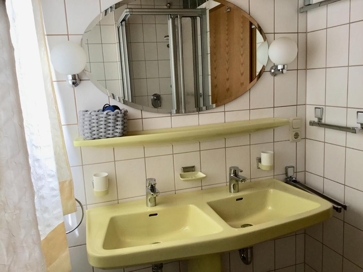 Mosel-Appartements Nehren 摩泽尔河畔的泽尔 外观 照片