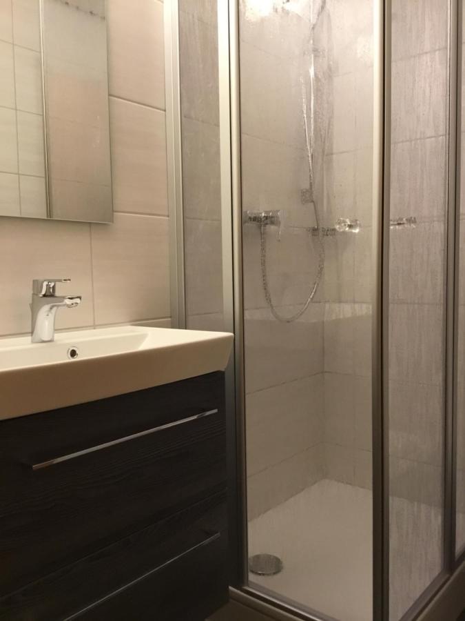 Mosel-Appartements Nehren 摩泽尔河畔的泽尔 外观 照片