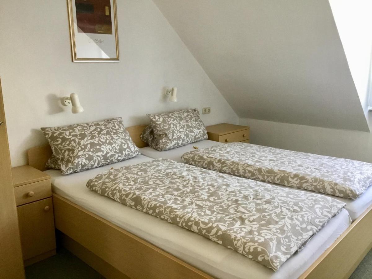 Mosel-Appartements Nehren 摩泽尔河畔的泽尔 外观 照片