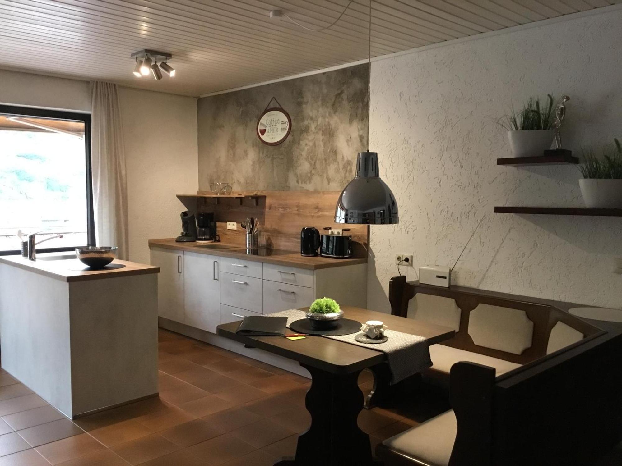 Mosel-Appartements Nehren 摩泽尔河畔的泽尔 外观 照片