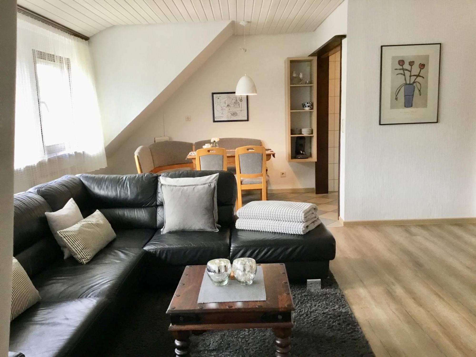 Mosel-Appartements Nehren 摩泽尔河畔的泽尔 外观 照片